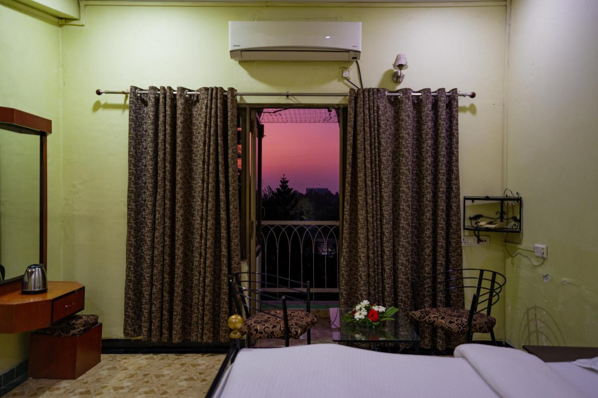 Guest house Girdhar Mahal Indore