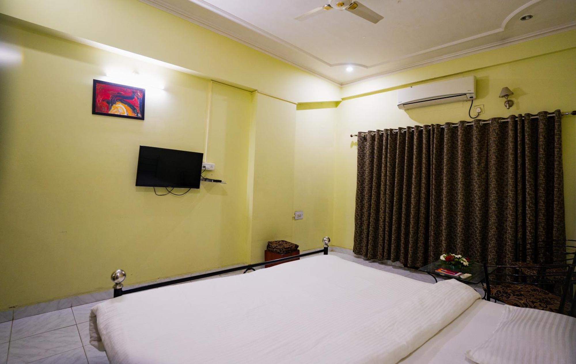 Girdhar Mahal * Indore
