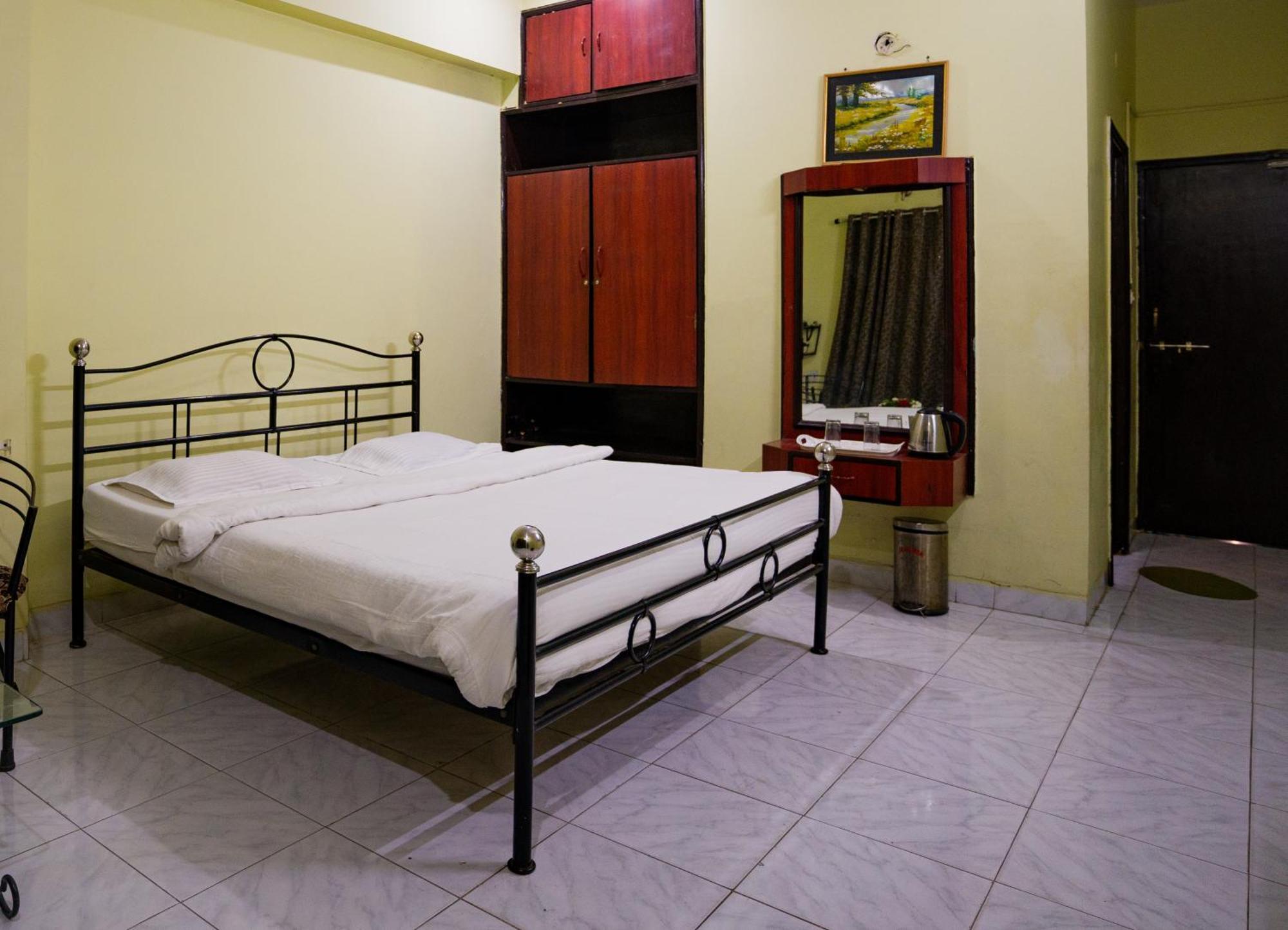 Guest house Girdhar Mahal Indore