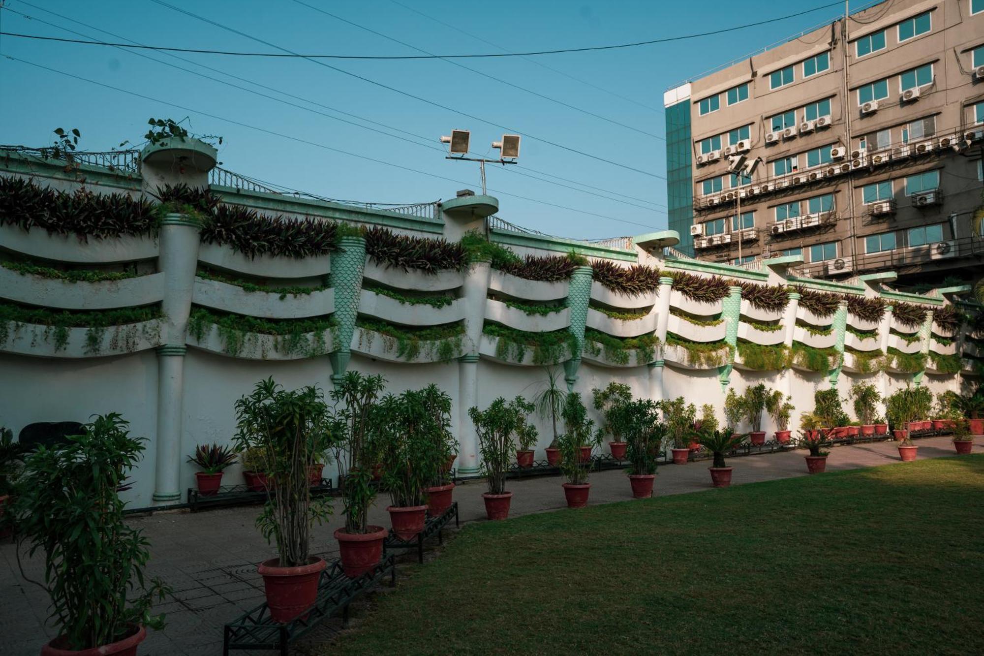Girdhar Mahal *
